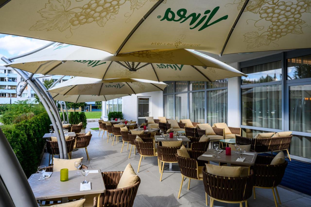 Hotel Lux Банска-Бистрица Экстерьер фото